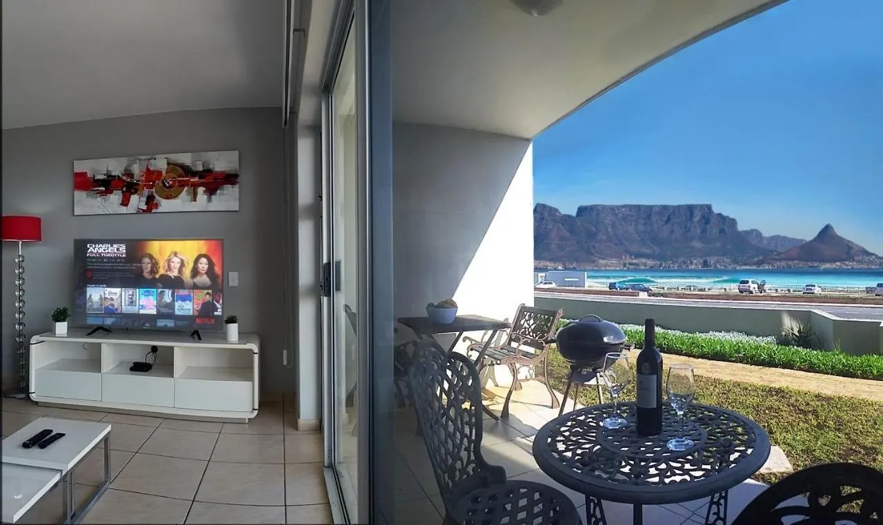 Sea Spray Apartment Bloubergstrand